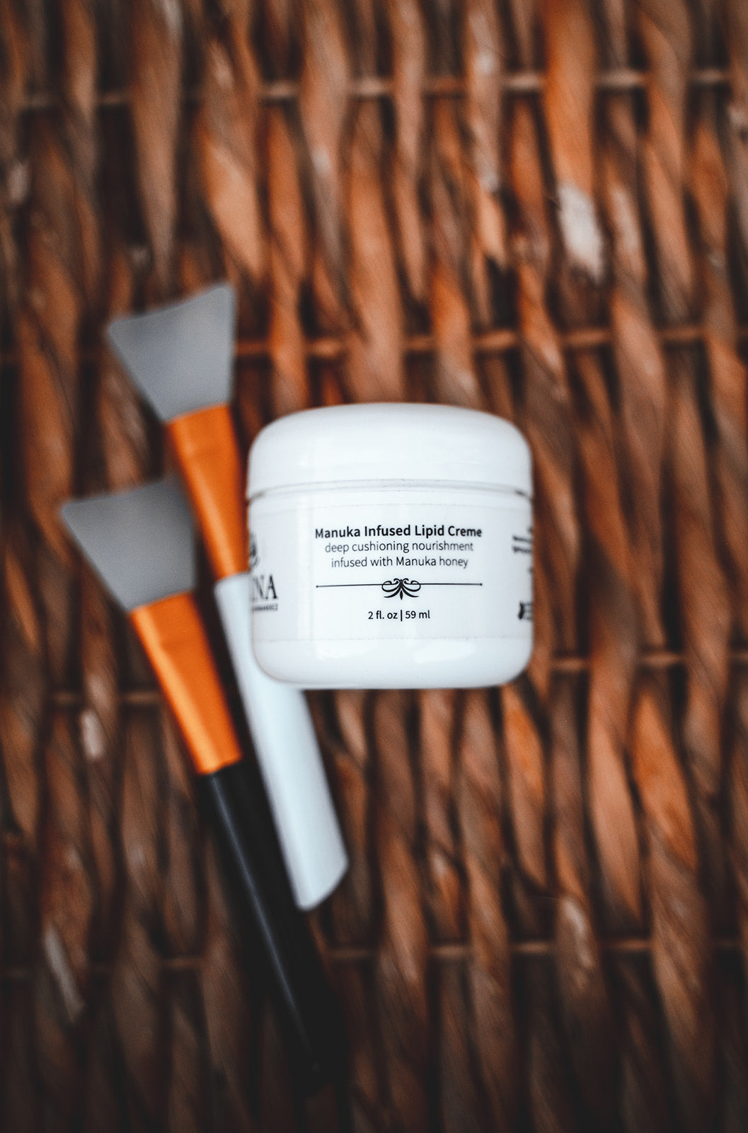 Manuka Infused Lipid Creme