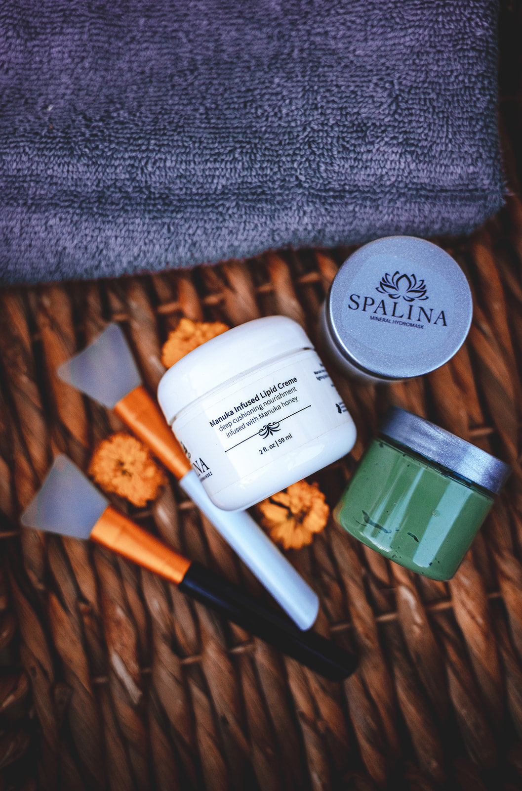 Manuka Infused Lipid Creme